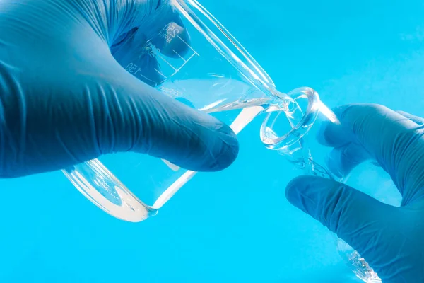 Tudományos Kísérlet Kémiai Reakció Kísérleti Kémiai Koncepció Közelről Egy Kék — Stock Fotó