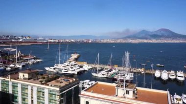 Napoli ve Vezüv volkanı, İtalya