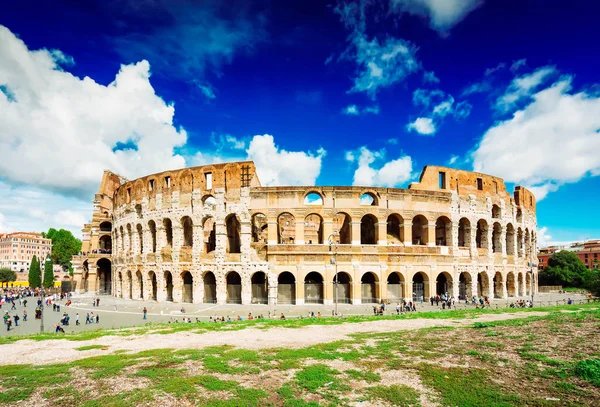 Coliseo al atardecer en Roma, Italia —  Fotos de Stock