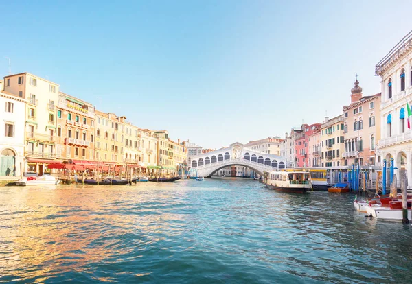 Rialto bridge, Venedig, Italien — Stockfoto