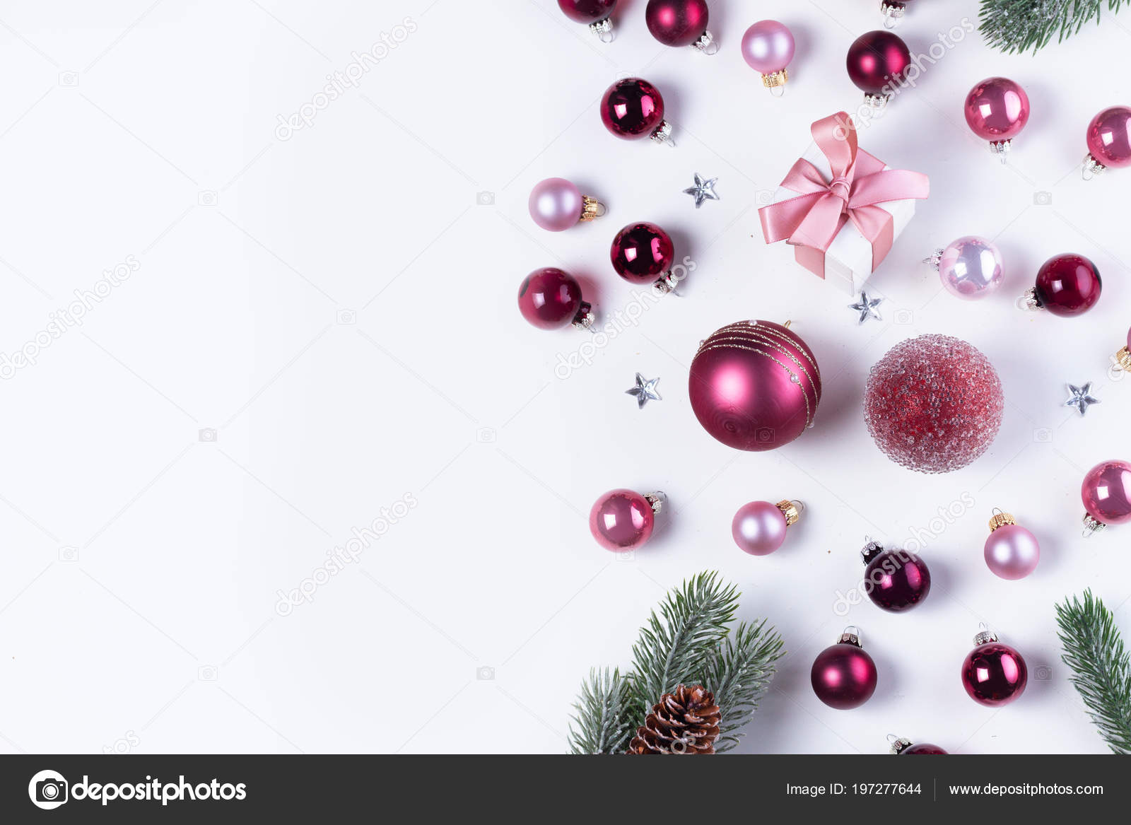 Noël Plat Laïc Scène Avec Boules En Verre Photographie