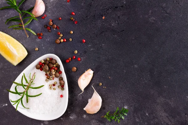 Food background with spices — Stock Photo, Image