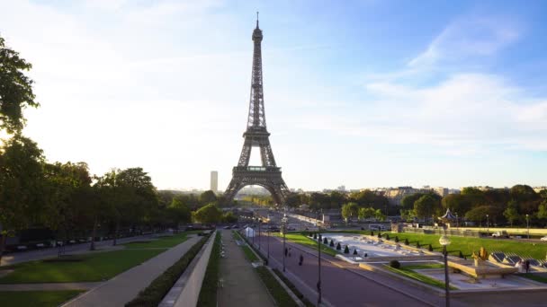 Eiffeltour en vanuit Trocadero, Parijs — Stockvideo