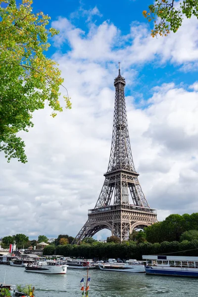 Eiffeltour über die Seine — Stockfoto