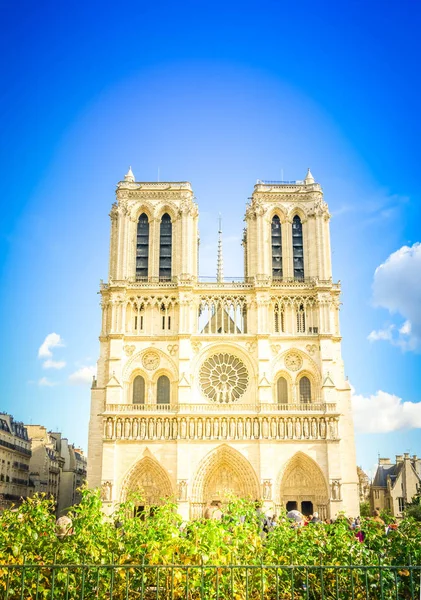 Fachada da catedral de Notre Dame, Paris, França — Fotografia de Stock