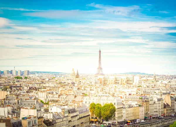 Skyline de París con torre eiffel — Foto de Stock