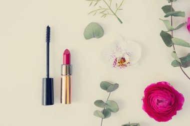 Çiçeklerin düz konumu