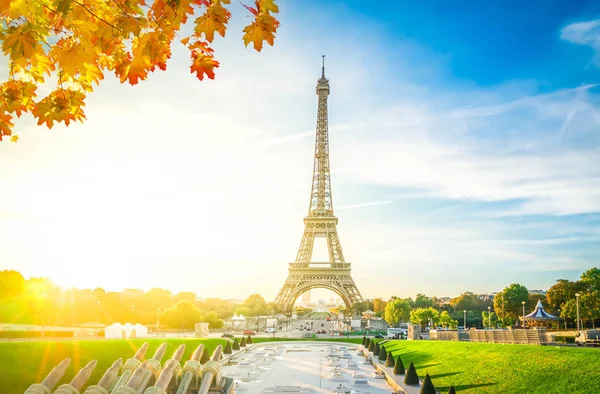 Eiffel tour und von Trocadero, Paris — Stockfoto