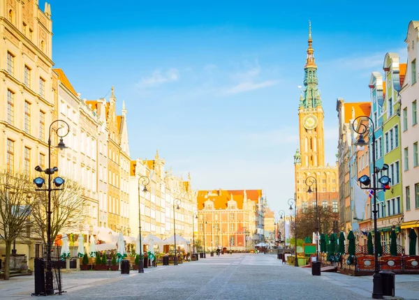 Gamla stan i gdansk med stadshus — Stockfoto