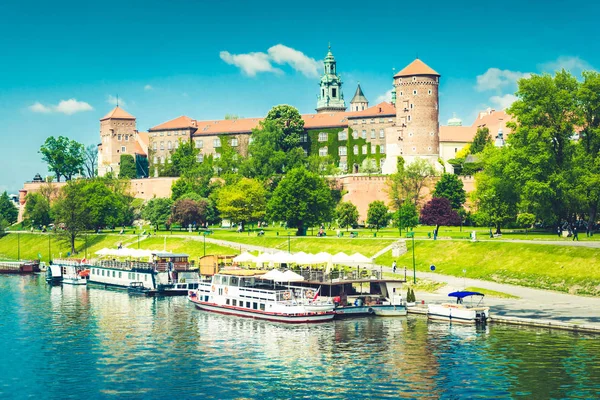 Wawel Hill en Cracovia, Polonia — Foto de Stock