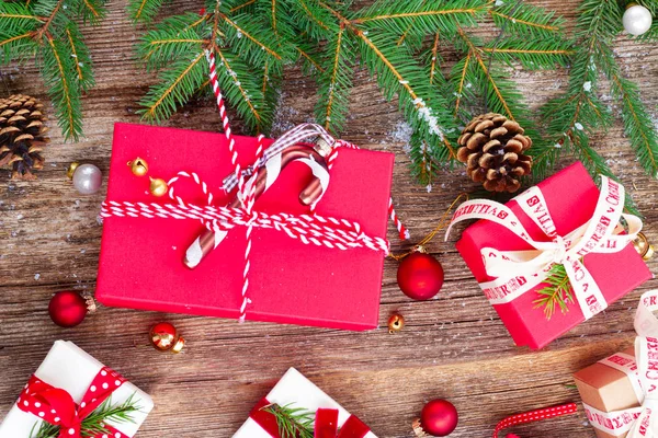 Christmas gift giving — Stock Photo, Image