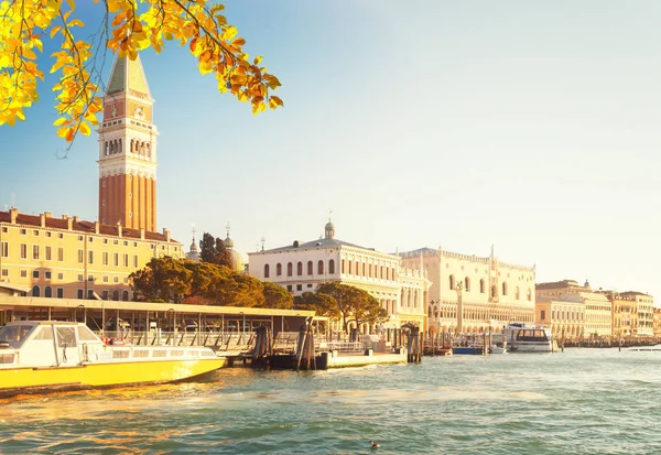 San Marco square waterfront, Venedig — Stockfoto