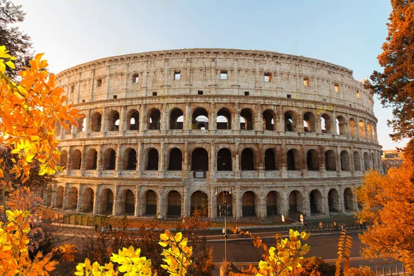 Colisée au coucher du soleil à Rome, Italie — Photo