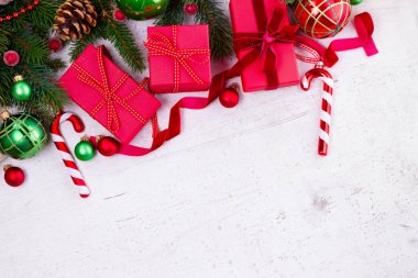 Noel hediyesi vermek