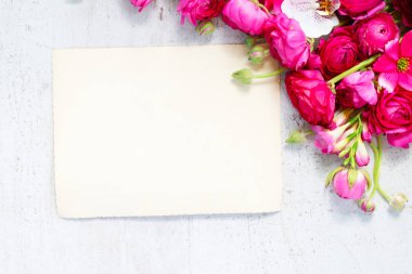 Çiçeklerin düz konumu