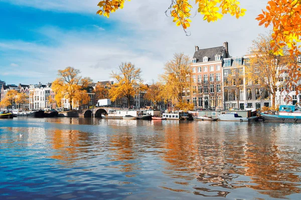Amstel canal, Amsterdã — Fotografia de Stock