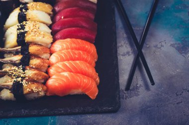 Japon suşi tabağı.