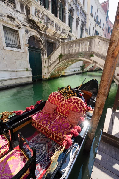 Venetian gondola in canal — Stock Photo, Image