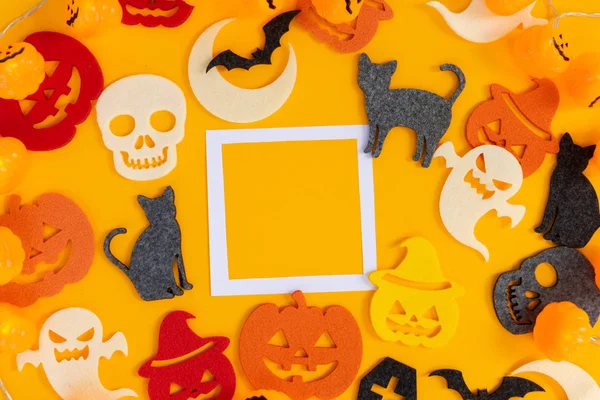 Cena de Halloween no fundo laranja — Fotografia de Stock