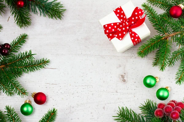 Noel hediyesi vermek