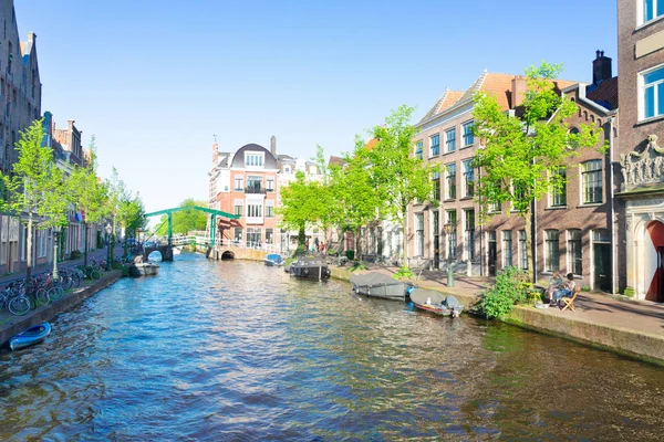 Leiden canals in Netherlands — Stock Photo, Image