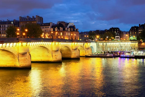 ポン ヌフ橋、パリ、フランス — ストック写真