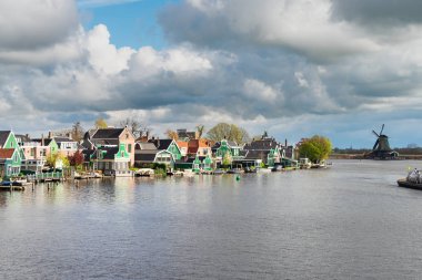 Hollanda rüzgar değirmenleri