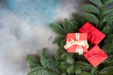 Noel hediyesi vermek