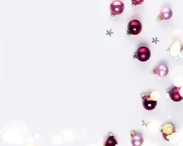 Navidad plano laico escena con bolas de vidrio — Foto de Stock