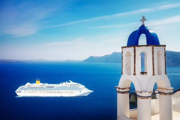 View of caldera with stairs and belfry, Santorini — Stock Photo, Image