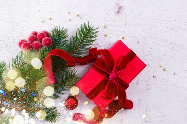 Noel hediyesi vermek