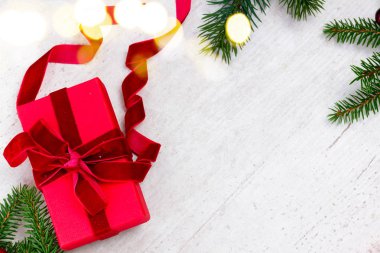 Noel hediyesi vermek