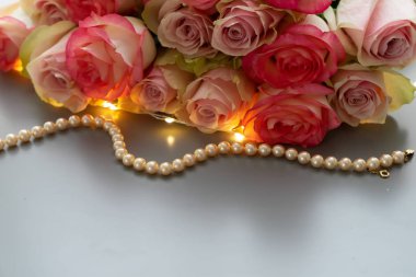 gri taze gül çiçek