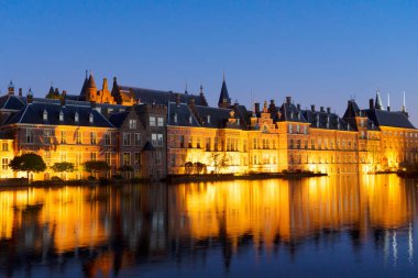 Binnenhof - Hollanda Parlamentosu, Hollanda