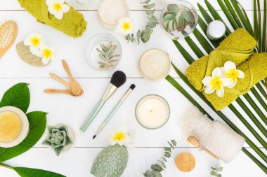 Güzellik arka yüz kozmetik ürünleri ile