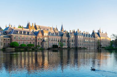 Binnenhof - Hollanda Parlamentosu, Hollanda