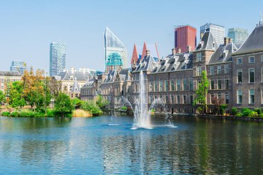 Binnenhof - Hollanda Parlamentosu, Hollanda