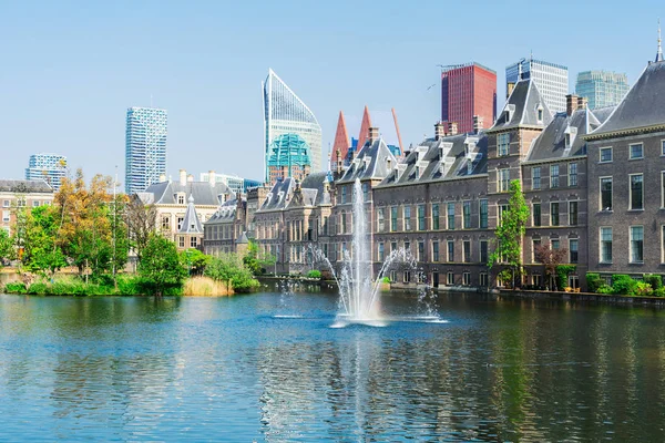 Binnenhof - Hollanda Parlamentosu, Hollanda