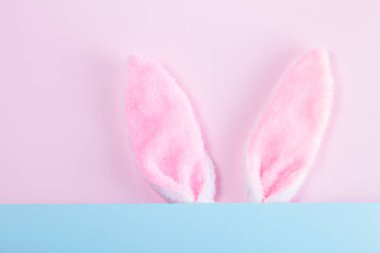 Tavşan kulaklı Paskalya sahnesi