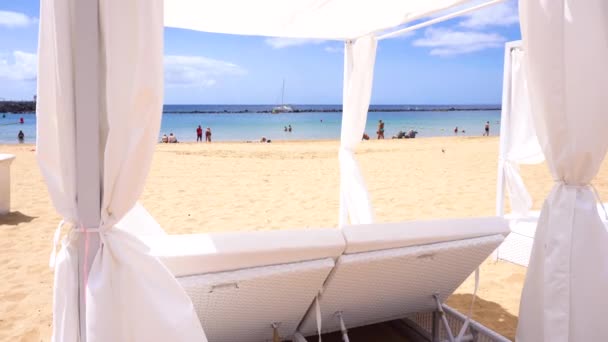 Zona de relajación. Spa en la playa — Vídeo de stock