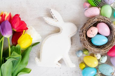 Laleli Paskalya yumurtası.