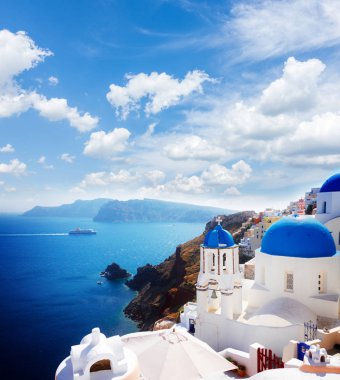 Mavi kubbeli kaldera manzarası, Santorini.