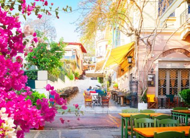 Atina Caddesi, Yunanistan