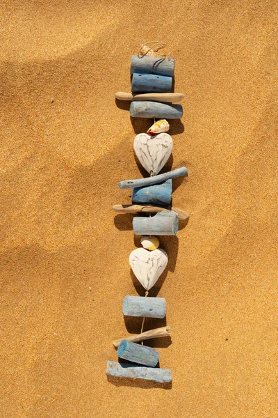 Seashells on summer beach — Stock Photo, Image