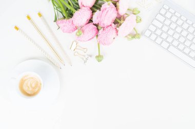 Üst görünüm ev ofis çalışma alanı