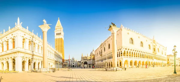 San Marco plein waterkant, Venetië — Stockfoto
