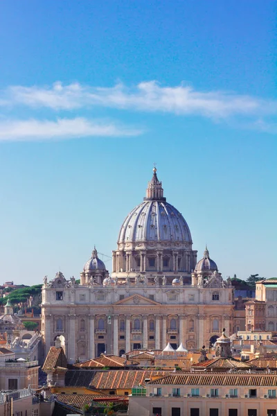 Catedral de San Pedro en Roma, Italia — Foto de Stock