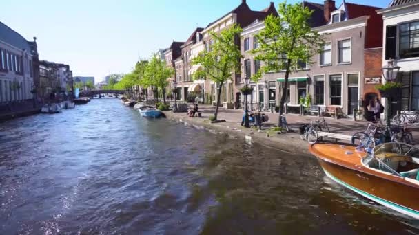 Hollanda Leiden Kanallar — Stok video