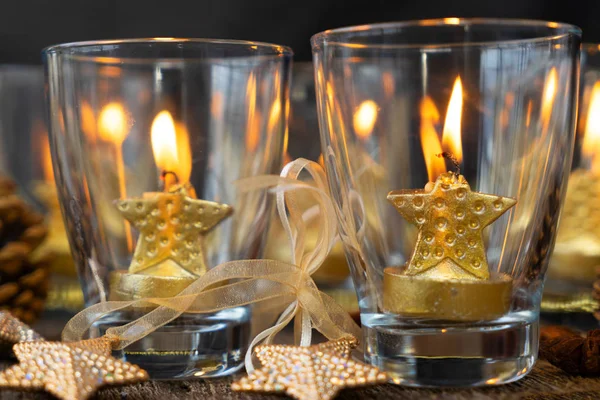 Jarzące świece świąteczne — Zdjęcie stockowe