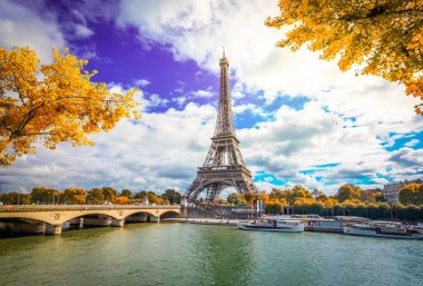 Seine Nehri üzerinde Eyfel turu
